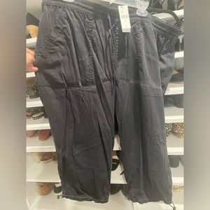 NWT Lane Bryant Capris size 22/24